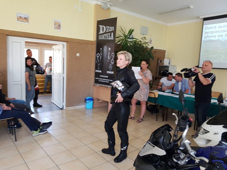 Konkurs motocyklowy dla mlodziz zy w Zdunskiej Woli 12