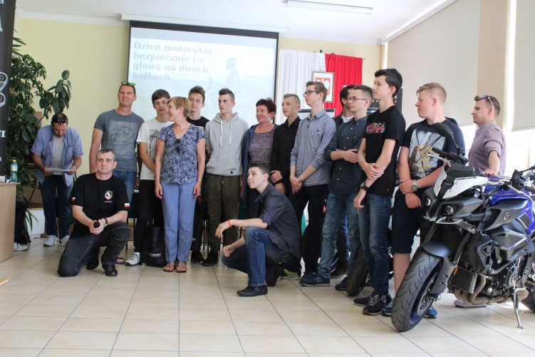 Konkurs motocyklowy dla mlodziz zy w Zdunskiej Woli 16