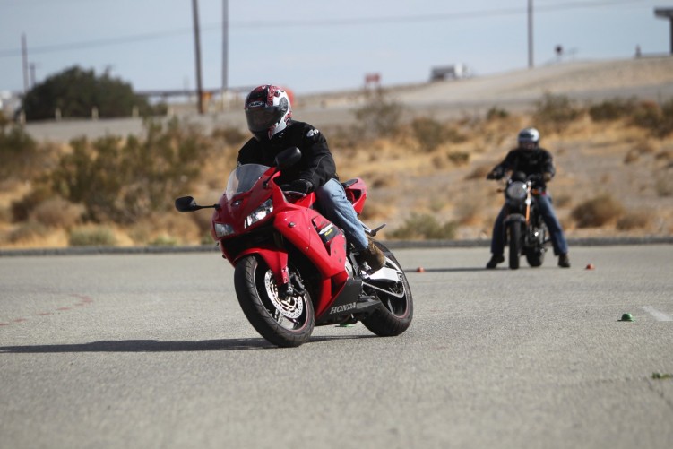 Szkolenia i wycieczki motocyklowe