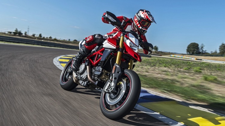 Ducati Hypermotard 950 2019 05