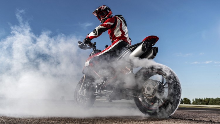 Ducati Hypermotard 950 2019 11