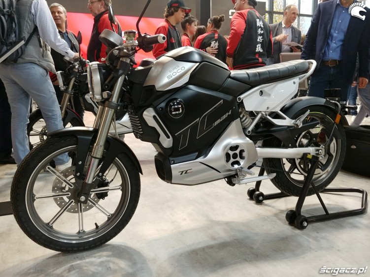 22 motocykl elektryczny super soco tc max