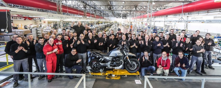 Moto Guzzi V85 TT fabryka