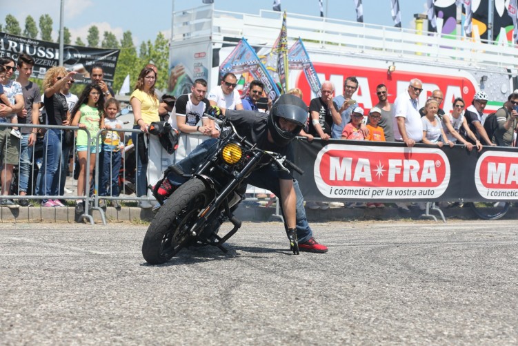 Maciej DOP Harley Davidson Stunt 01