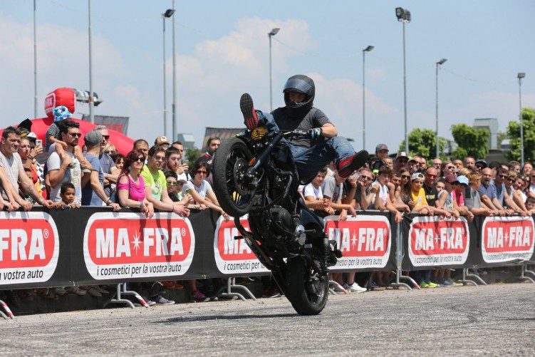 Maciej DOP Harley Davidson Stunt 02