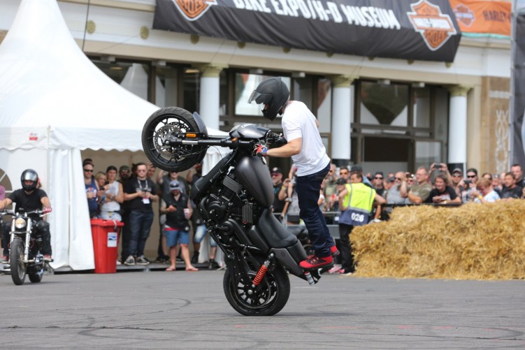 Maciej DOP Harley Davidson Stunt 03