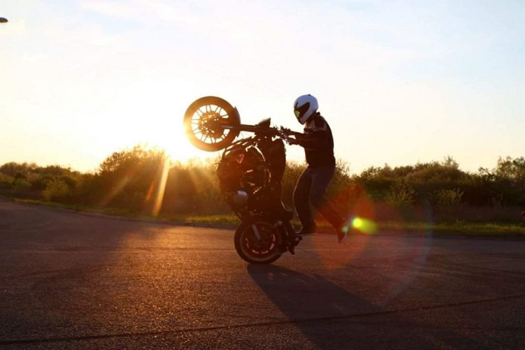 Maciej DOP Harley Davidson Stunt 12