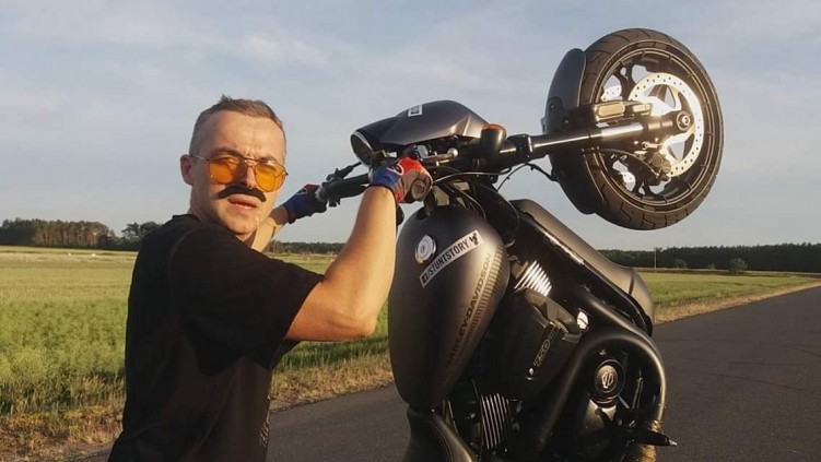 Maciej DOP Harley Davidson Stunt 27