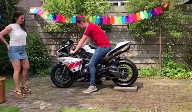 motocykl narodziny dziecka