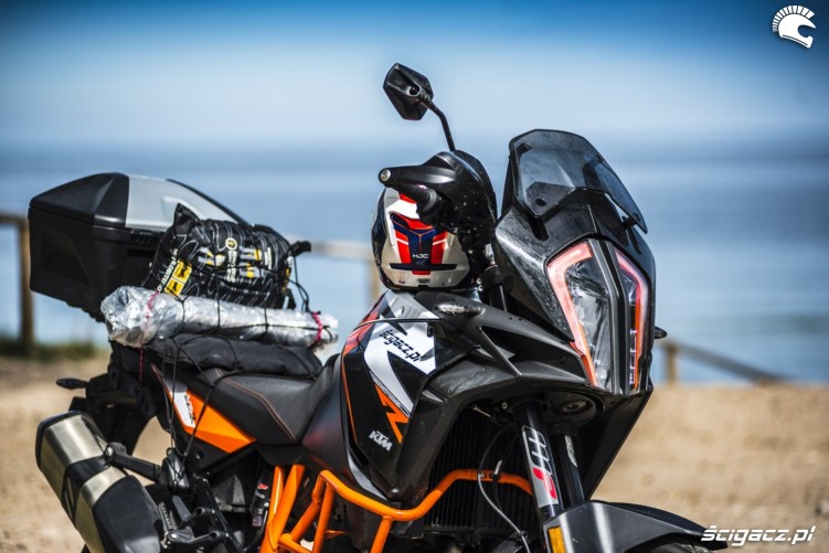 2 blisko KTM 1290 Super Adventure R test motocykla morze 4