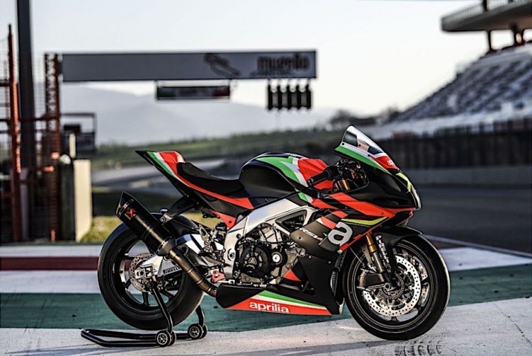 aprilia rsv4 x ready for delivery only 10 people in the world to get them 6