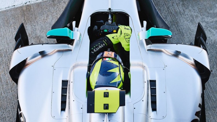 Lewis Hamilton Valentino Rossi Fahrzeugtausch 2019 169FullWidth 495761ad 1655951