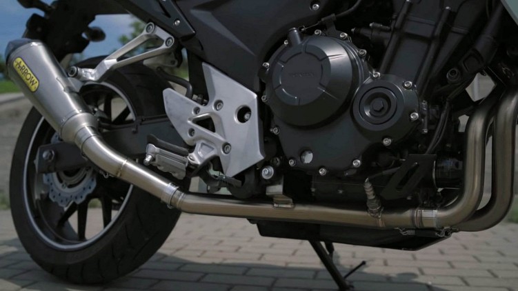 Honda CB 500F 2015 silnik
