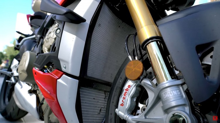 Ducati Streetfighter V4S chlodnica