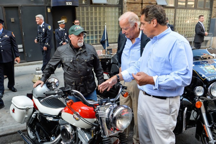 Joe Biden motocykle
