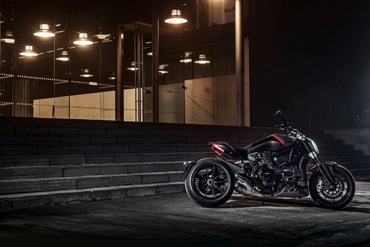 Ducati XDiavel Black Star 2021 10