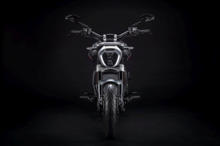 Ducati XDiavel Black Star 2021 3