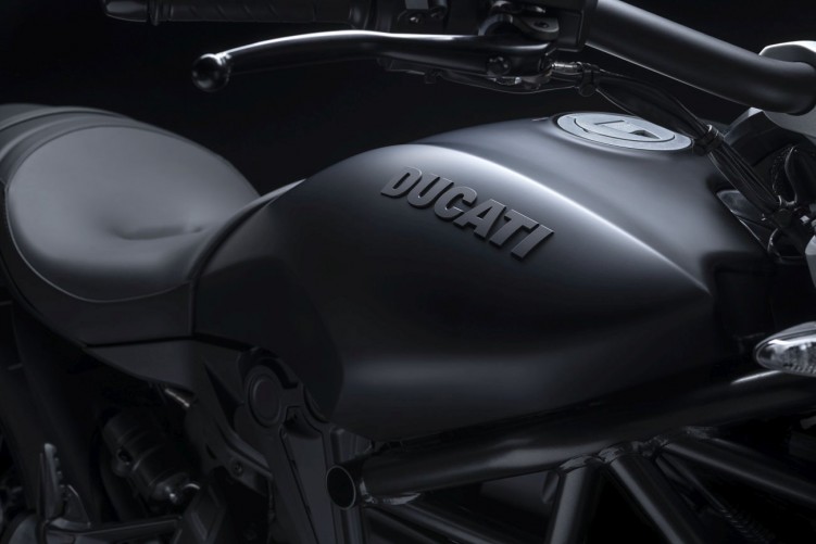 Ducati XDiavel Dark 2021 1