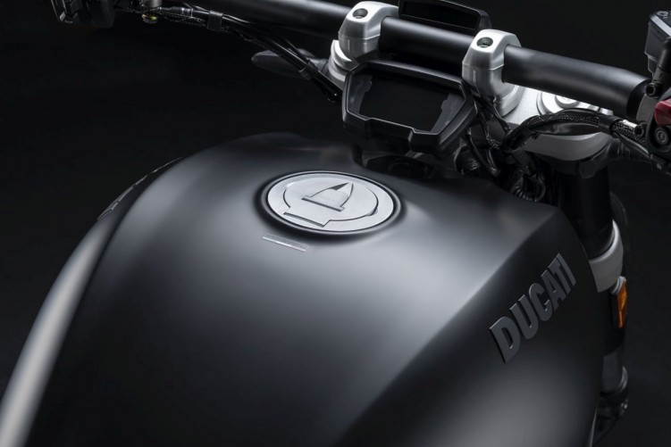 Ducati XDiavel Dark 2021 4