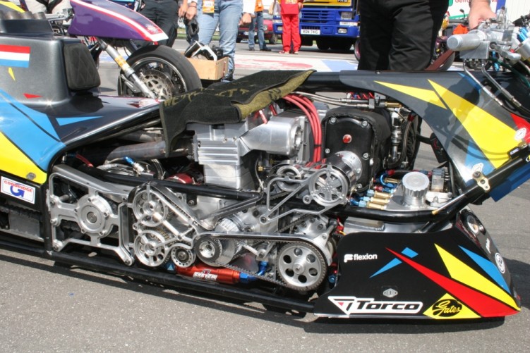 Nitrolimpix 2006 dragster silnik