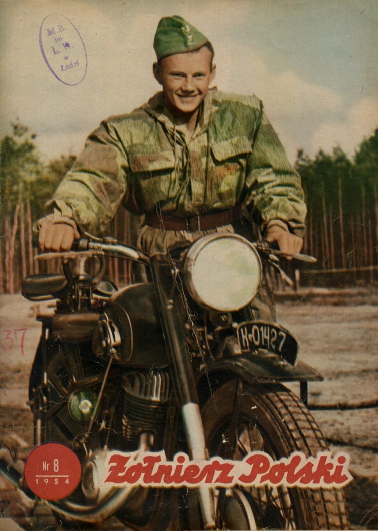 Okladka magazynu zolnierz Polski z 1954 roku ze zdjeciem motocykla Iz 49