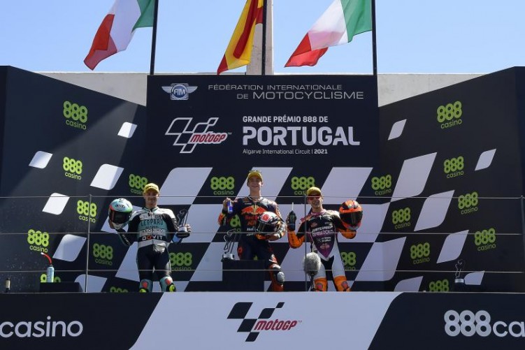 podium Moto3