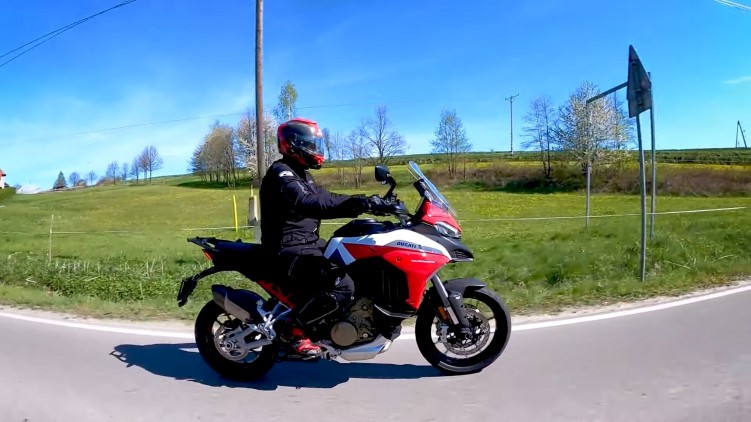 02 Ducati Multistrada V4S test