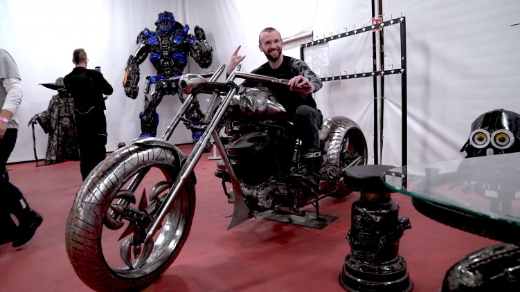 10 Rajd motocyklowy Industrialne Mazowsze 2021 pruszkow wystawa figur stalowych