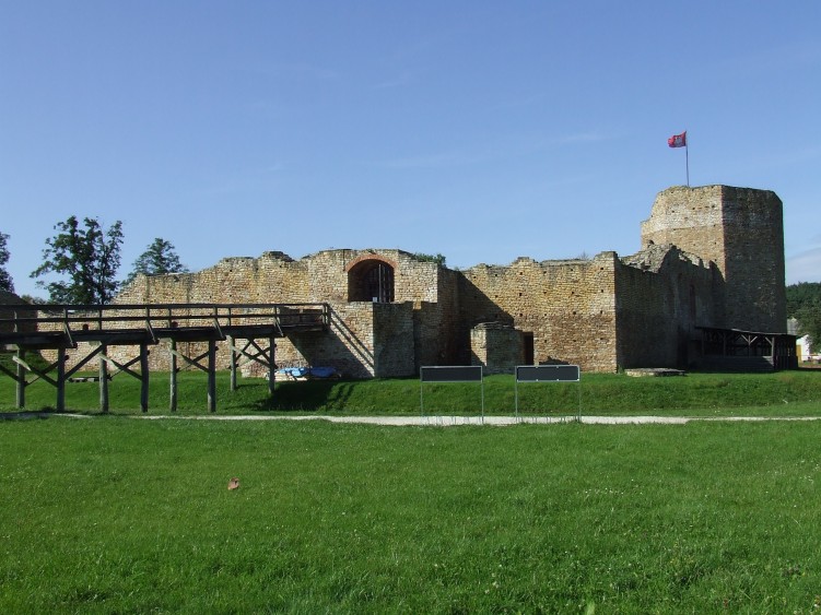 09 Ruiny zamku Kazimierza Wielkiego w Inowlodzu