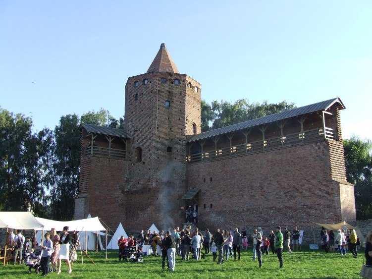16 Wieza i resztki murow zamku w Rawie Mazowieckiej