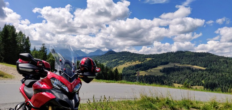 07 Ducati Multistrada 1200 S piekny krajobraz