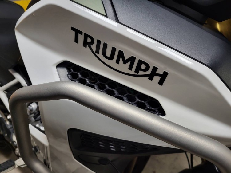 07 Triumph Tiger 1200 test 2022 logo