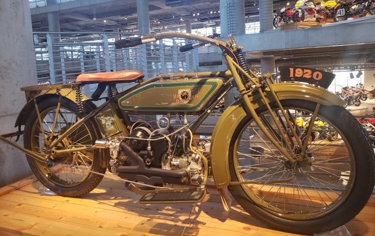 Pierwszy Harley Davidson z silnikiem bokser