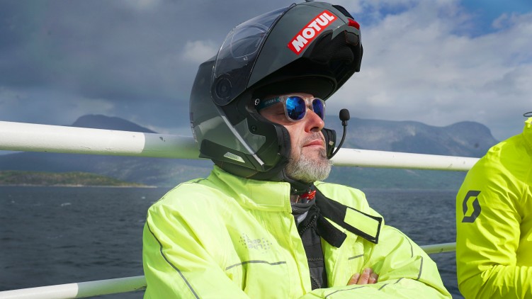 prom fiordy norwegii nordkapp na motocyklu