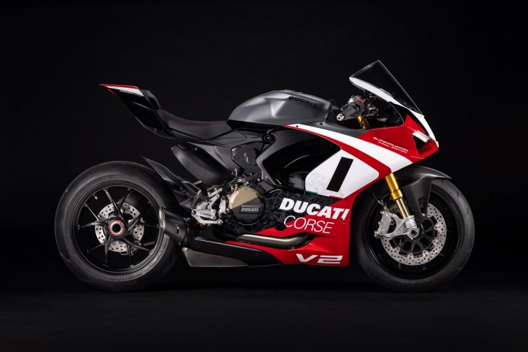 Ducati Panigale V2 Superquadro Final Edition 19