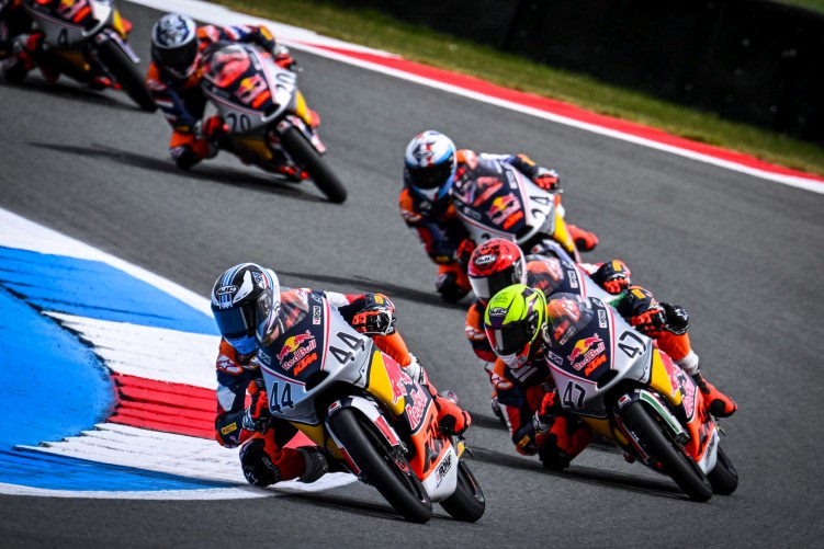 milan pawelec red bull motogp rookies cup 01