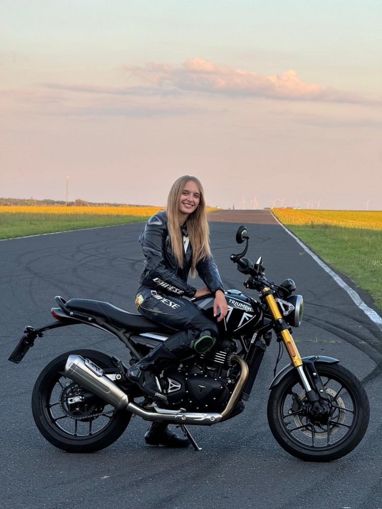 Triumph Speed 400 Marlena Dudek