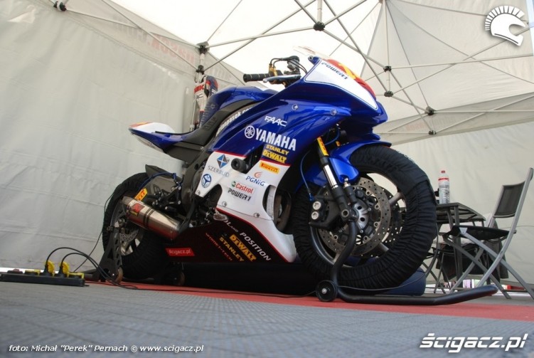 Yamaha R6 Superstock