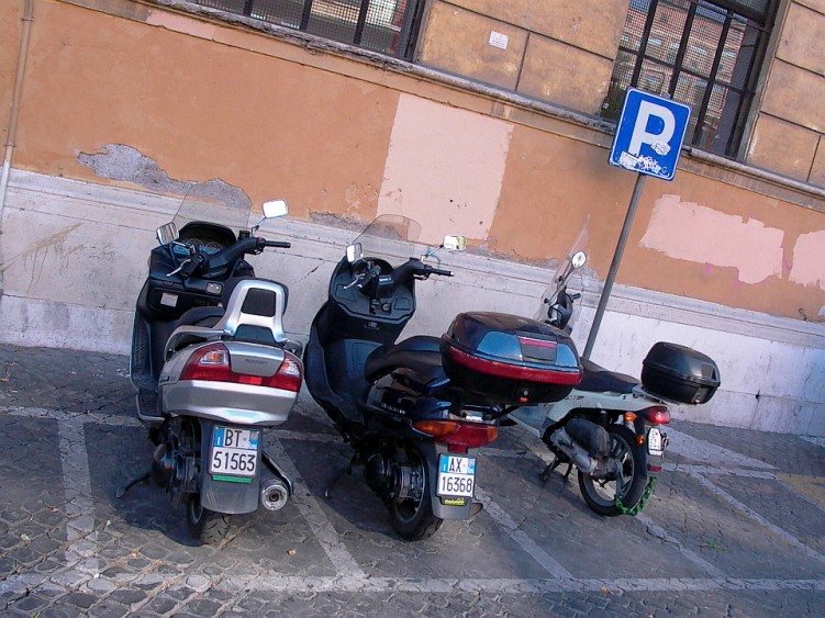 parking dla skuterow rzym