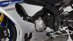 2015 Yamaha YZF R1 silnik