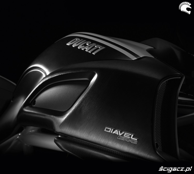 Diavel AMG logo