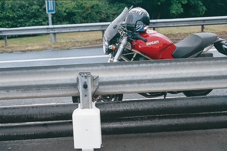 bariery energochlonne dla motocyklistow