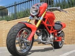 Moto Frisoli Ducati przod