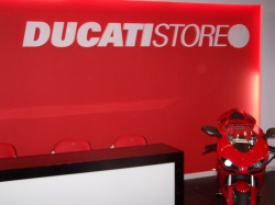 DUCATISTORE hall