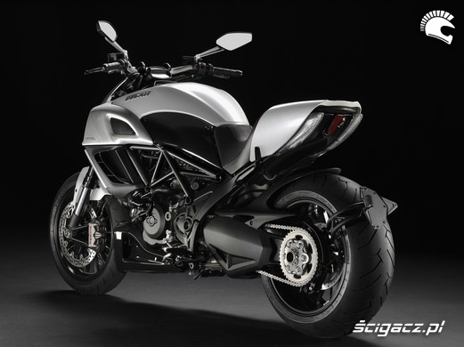 2011 Ducati Diavel 11