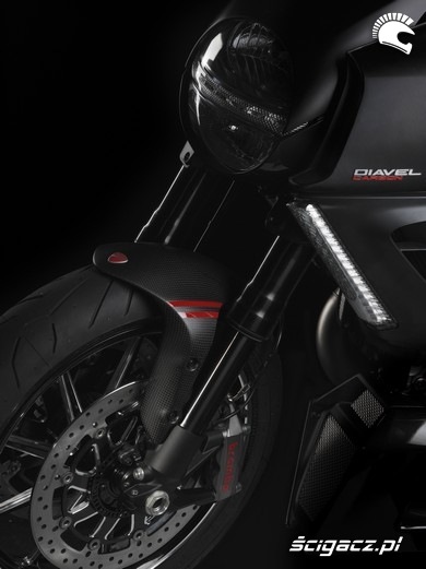 2011 Ducati Diavel 27