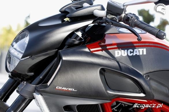 2011 Ducati Diavel 37