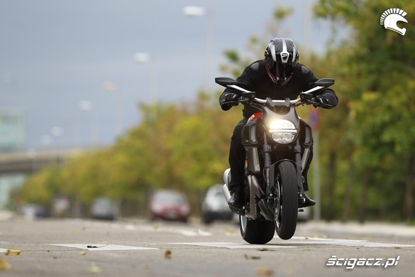 2011 Ducati Diavel 70