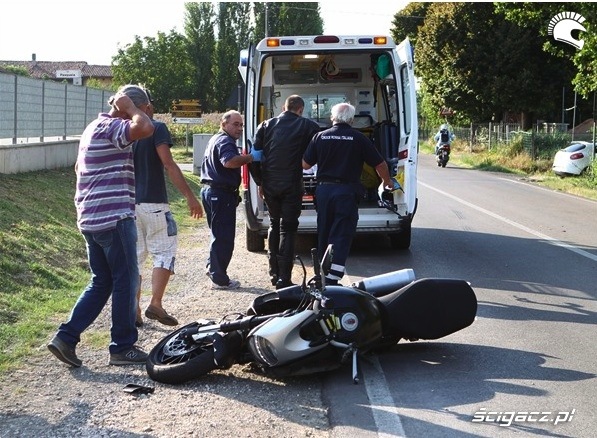 wypadek karetka Ducati Diavel