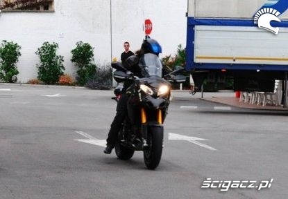 Ducati Strada Aperta Szpiegowskie zdjecie ulica